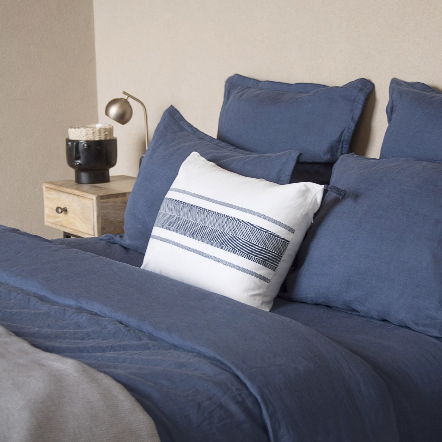 HORTENSE washed linen flat sheet 240x300
