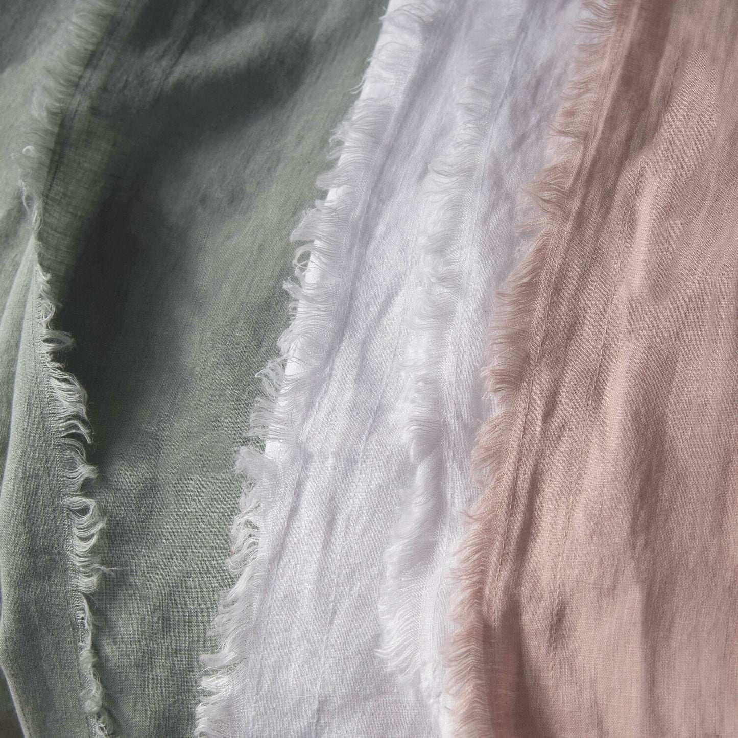 HORTENSE washed linen bedspread 180x260