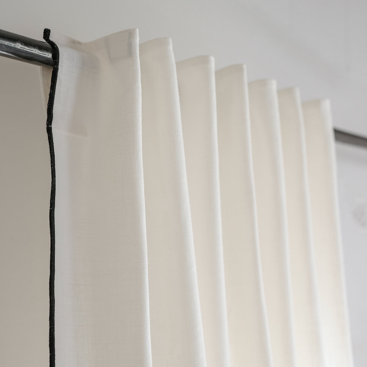 Tab top curtain in washed linen ERNEST 140x290