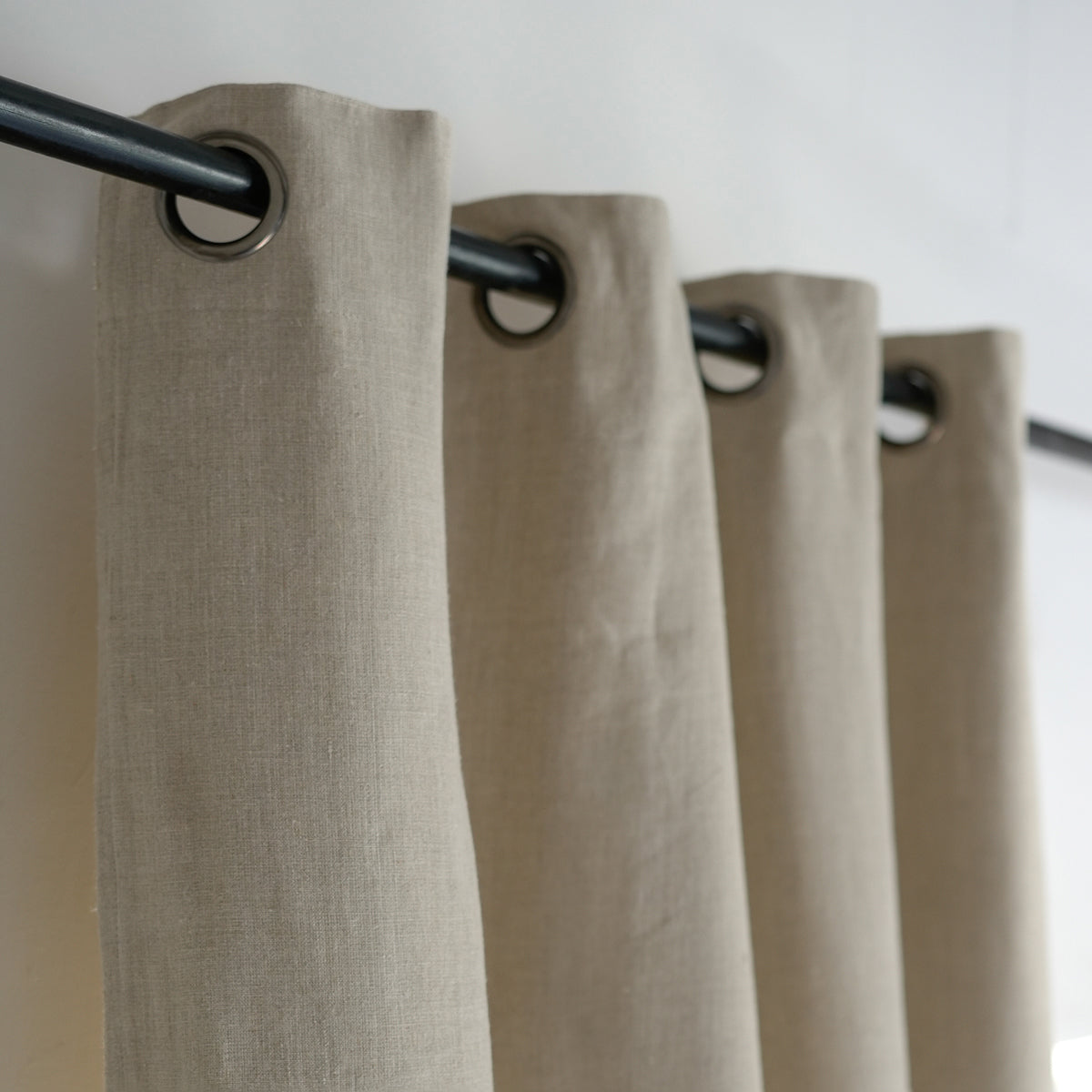 Eyelet curtain in washed linen 140x260 PAUL