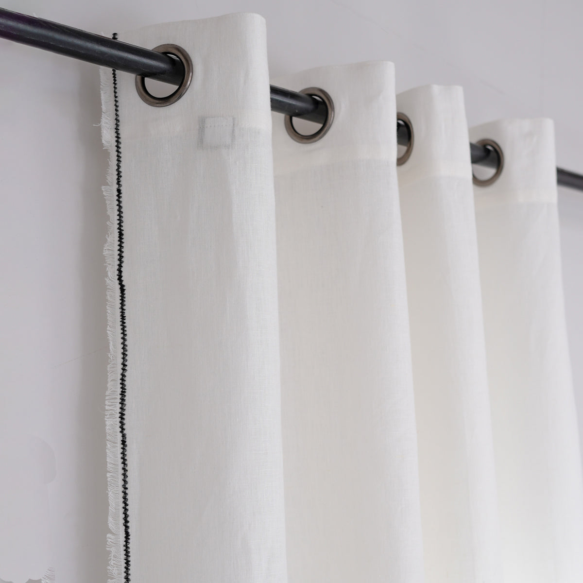 Eyelet curtain in washed linen 140x260 GABRIEL