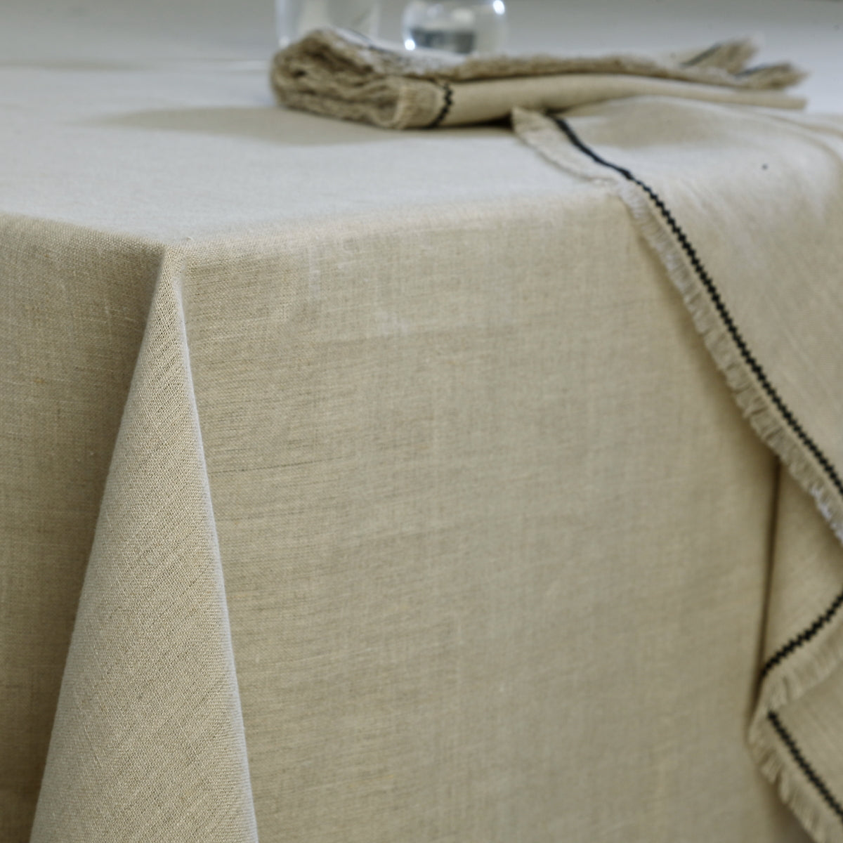 Tablecloth in washed linen 140x140 GABRIEL
