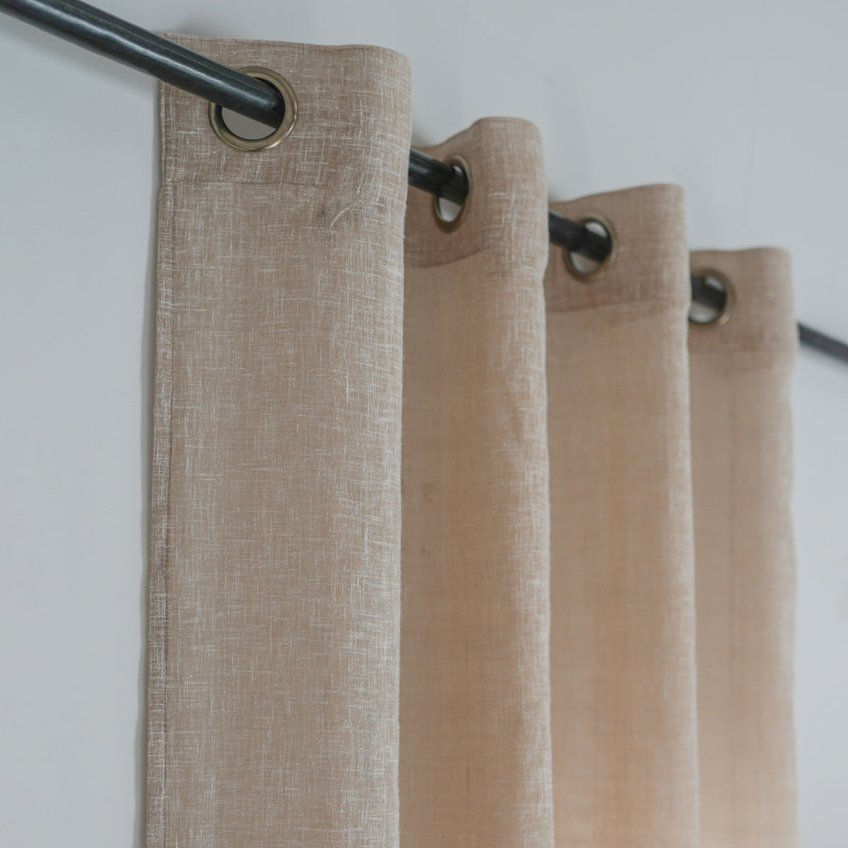 Eyelet curtain in polycotton 140x290 LEO