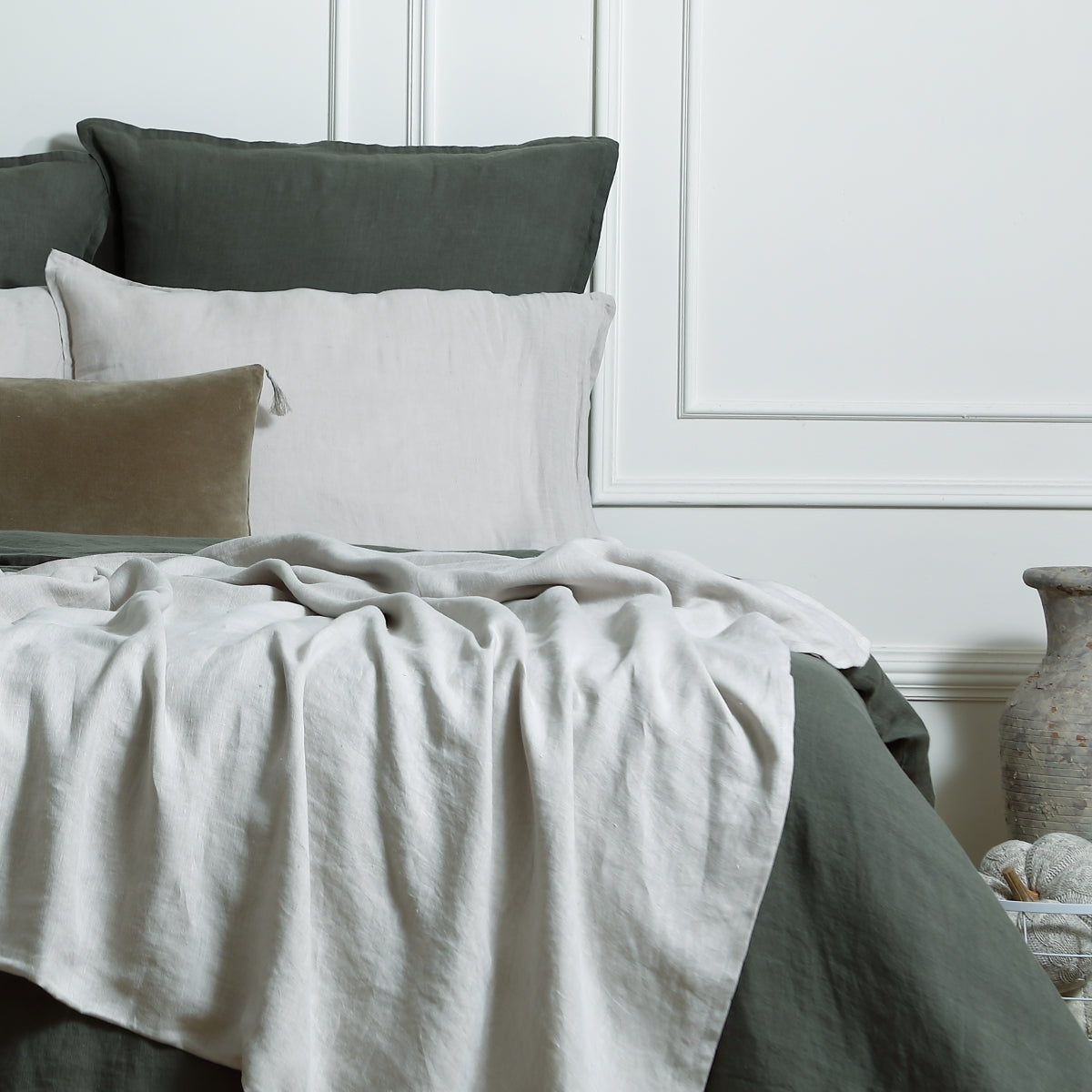Bedspread in washed linen CAMILLE 180x250