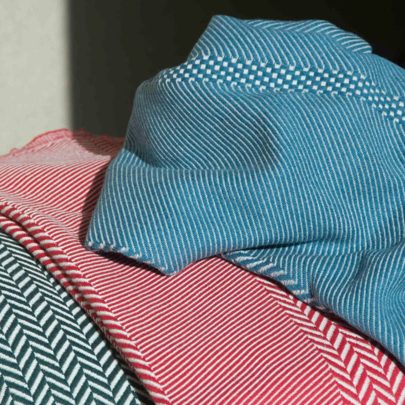 Plaid coton bleu pétrole OSLO febronie.com