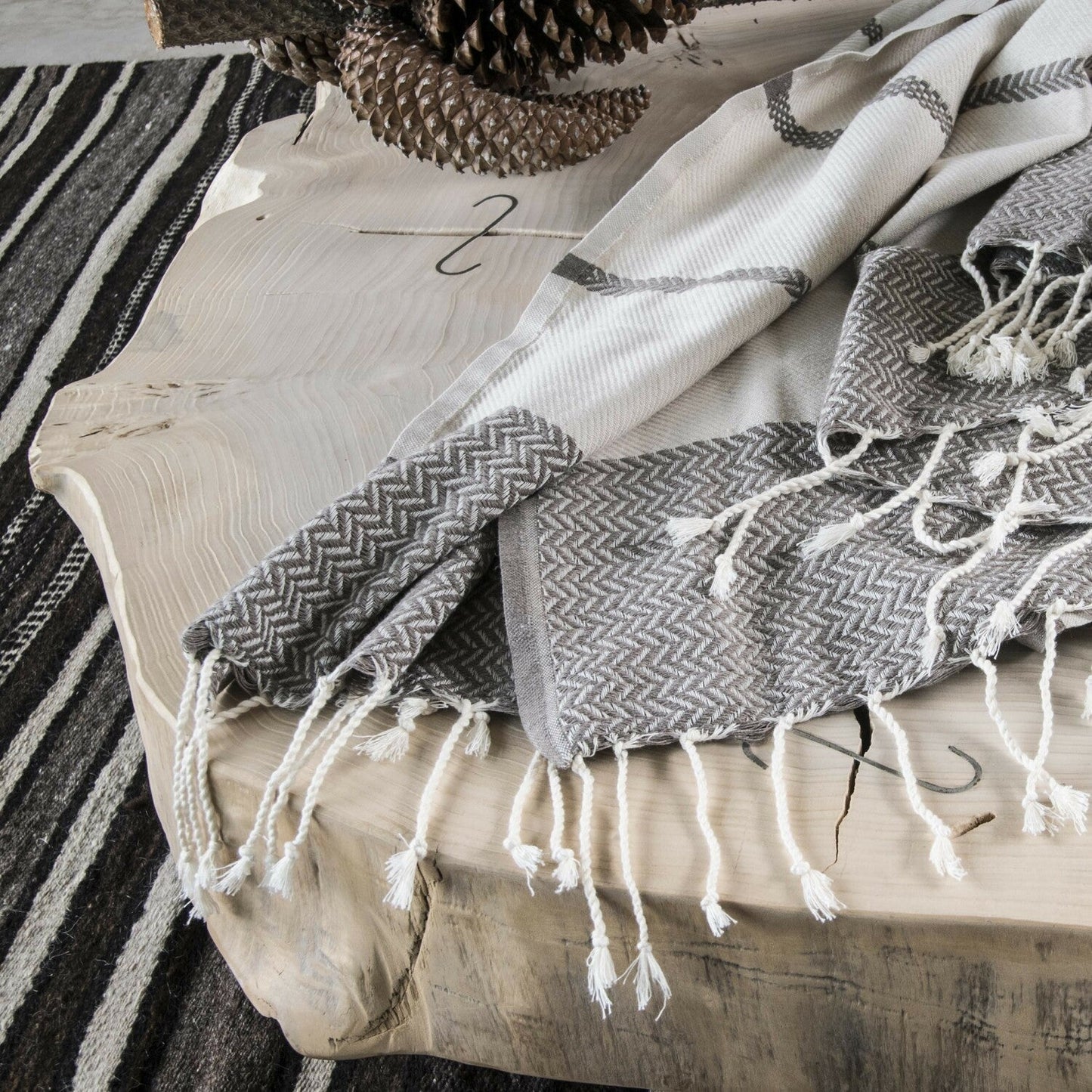 Plaid coton taupe LIV febronie.com