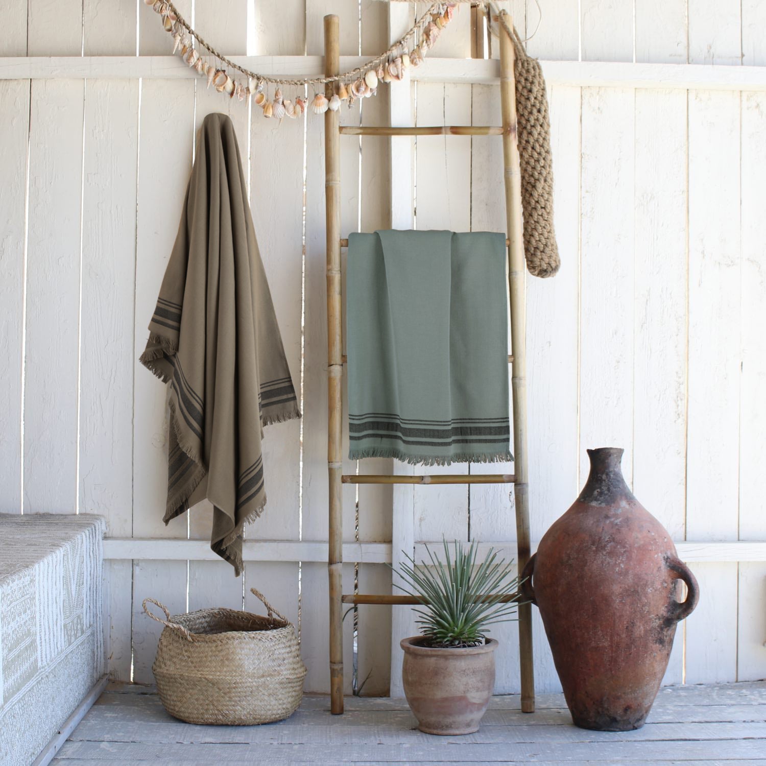Fouta éponge XXL coton vert lichen 200x180 FARO    febronie.com