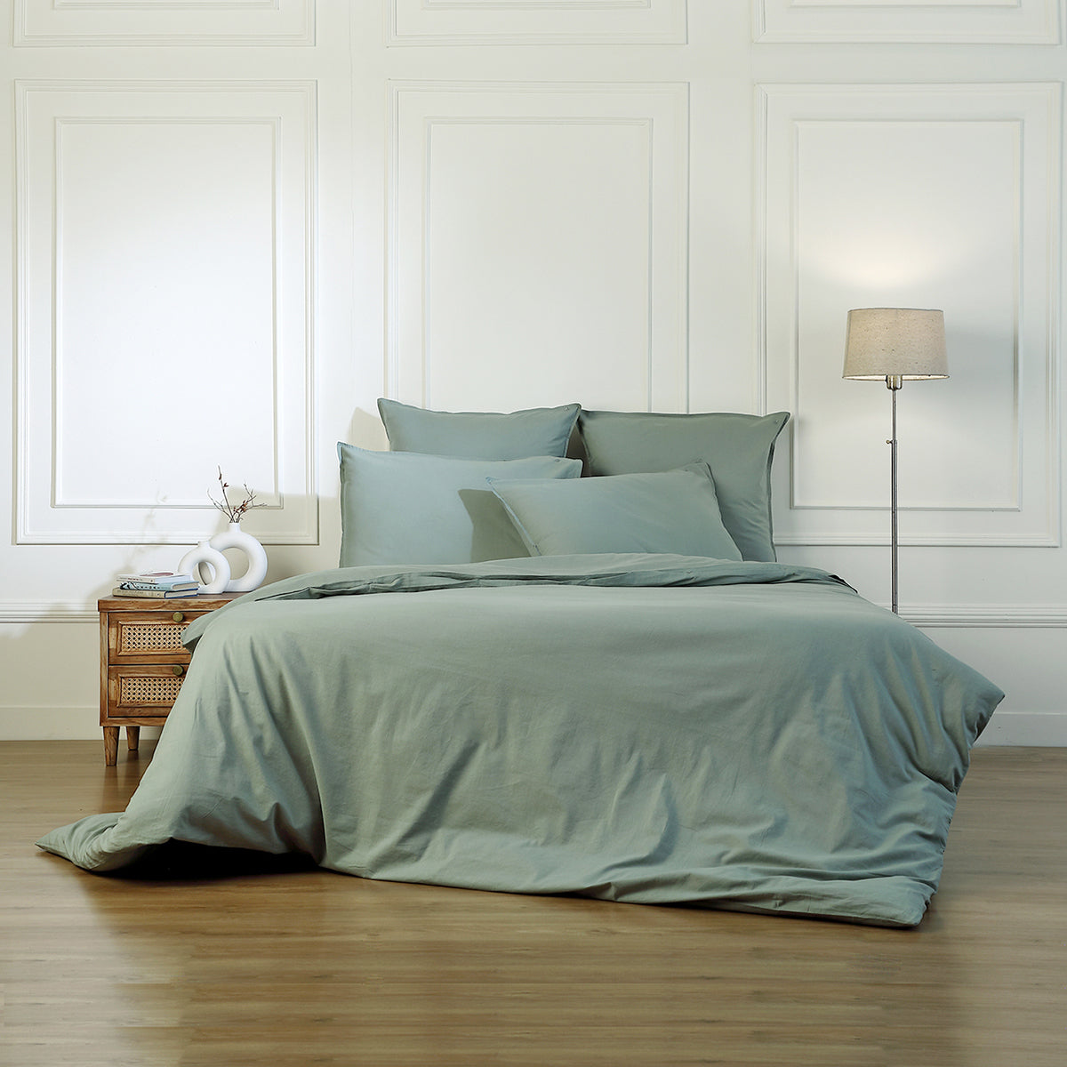 Bedding set in washed cotton celadon green LUNA