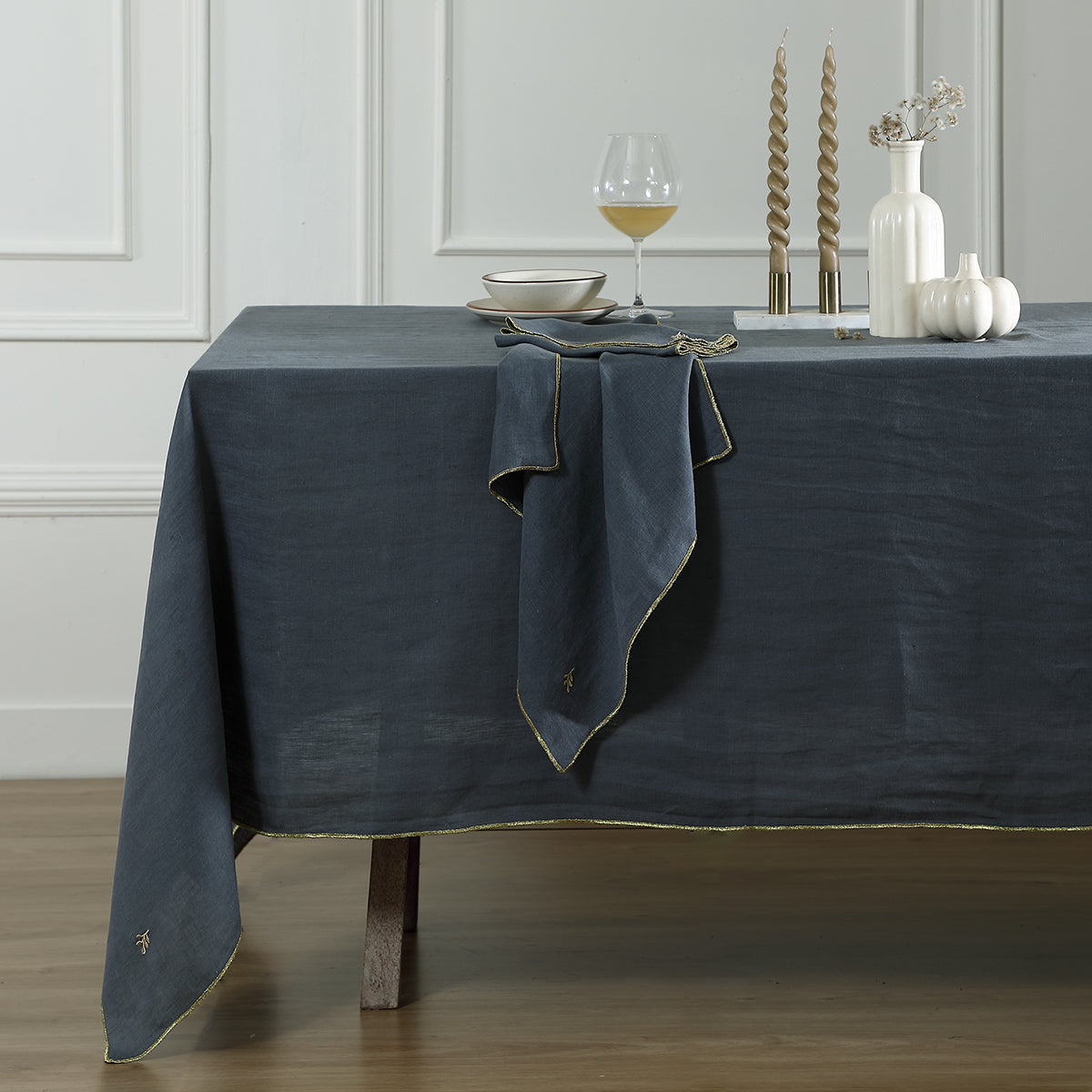 Nappe lin lavé 150x250 CAMILLE - bleu orage / or