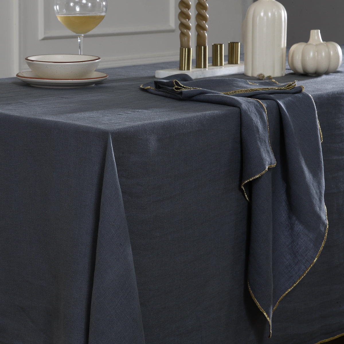 Nappe lin lavé 150x250 CAMILLE - bleu orage / or