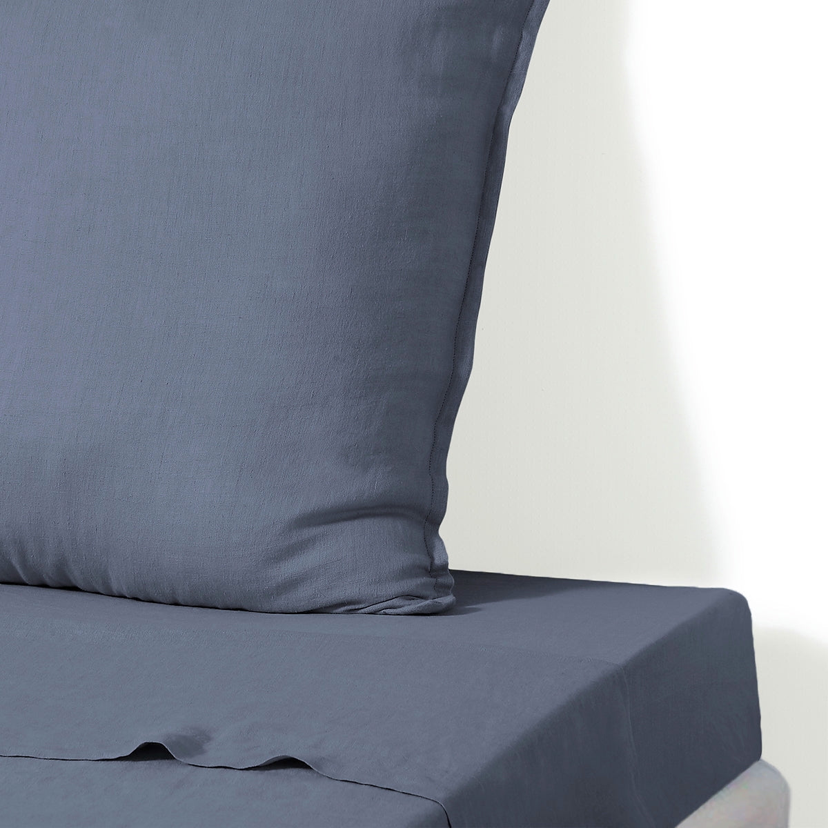 Drap plat lin lavé 270x300 CAMILLE - bleu orage