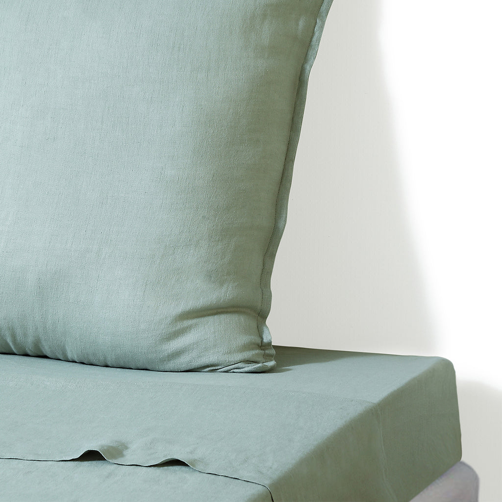 Drap plat lin lavé 270x300 CAMILLE - vert céladon