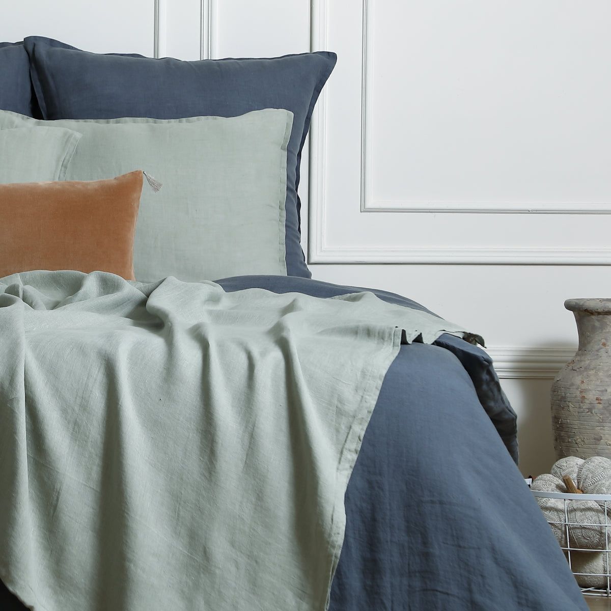 Jeté de lit lin lavé 180x250 CAMILLE - vert céladon