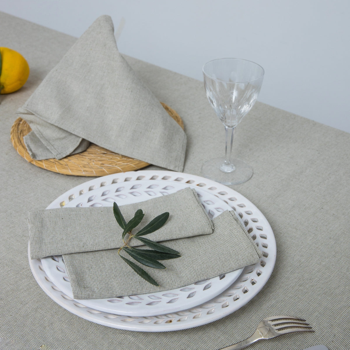 Nappe + 4 serviettes coton 150x250 COLETTE - vert olive