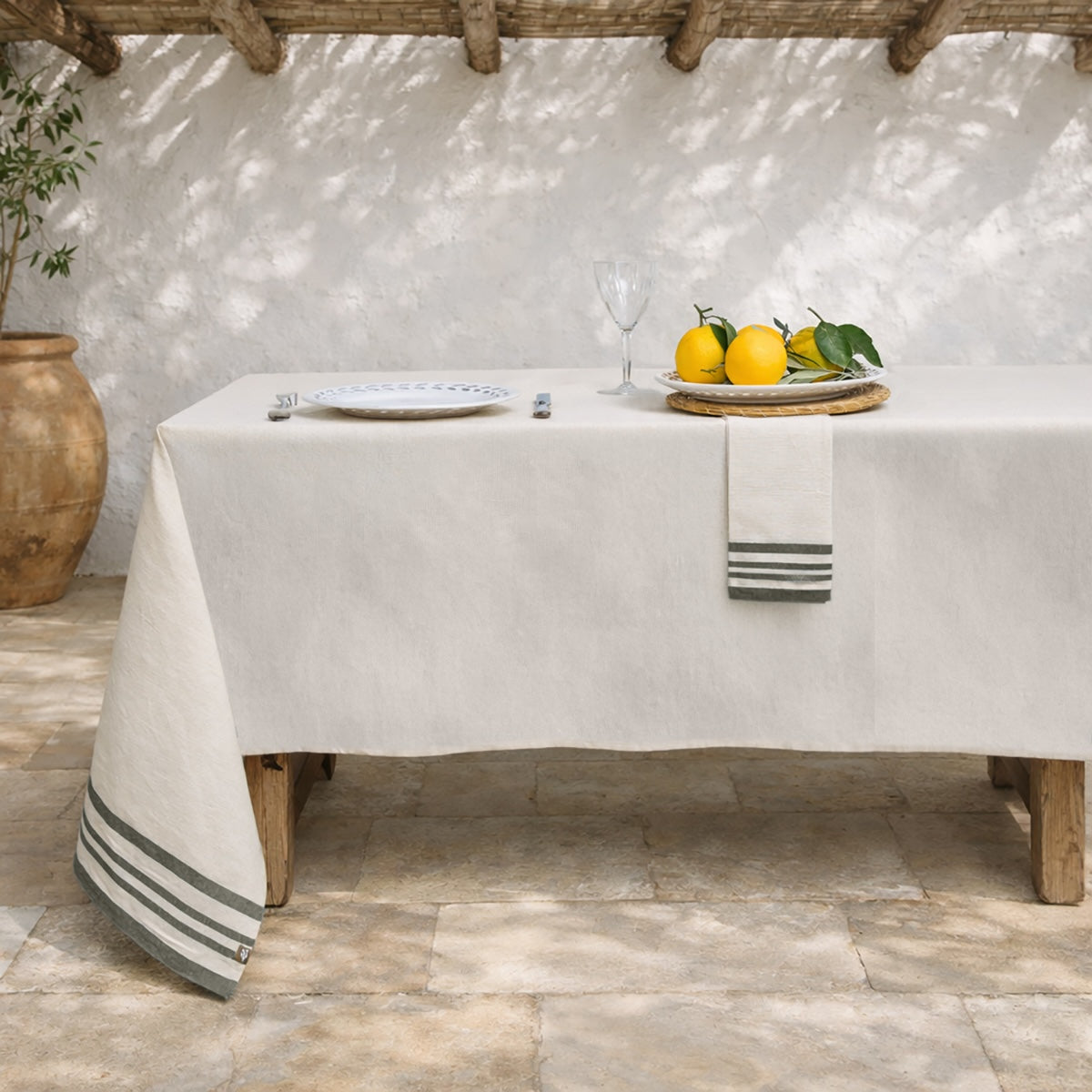 Nappe + 8 serviettes coton 180x350 GUETARY - beige lin / vert olive