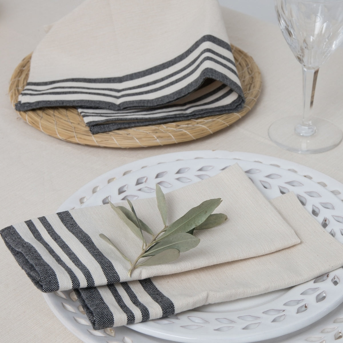 Nappe + 10 serviettes coton 180x400 GUETARY - beige lin / noir