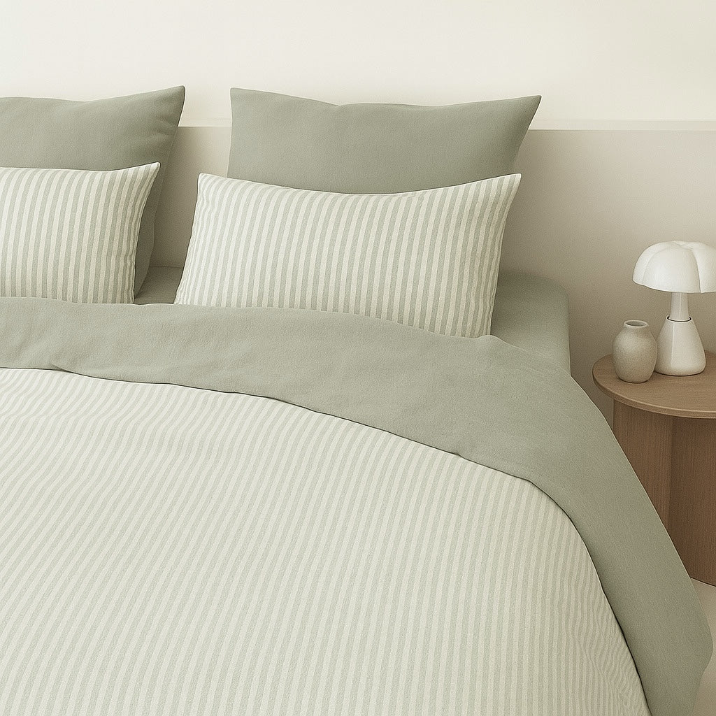 Parure + taies 50x70 coton lavé vert céladon LUNAR 260x240+2(50x70)
