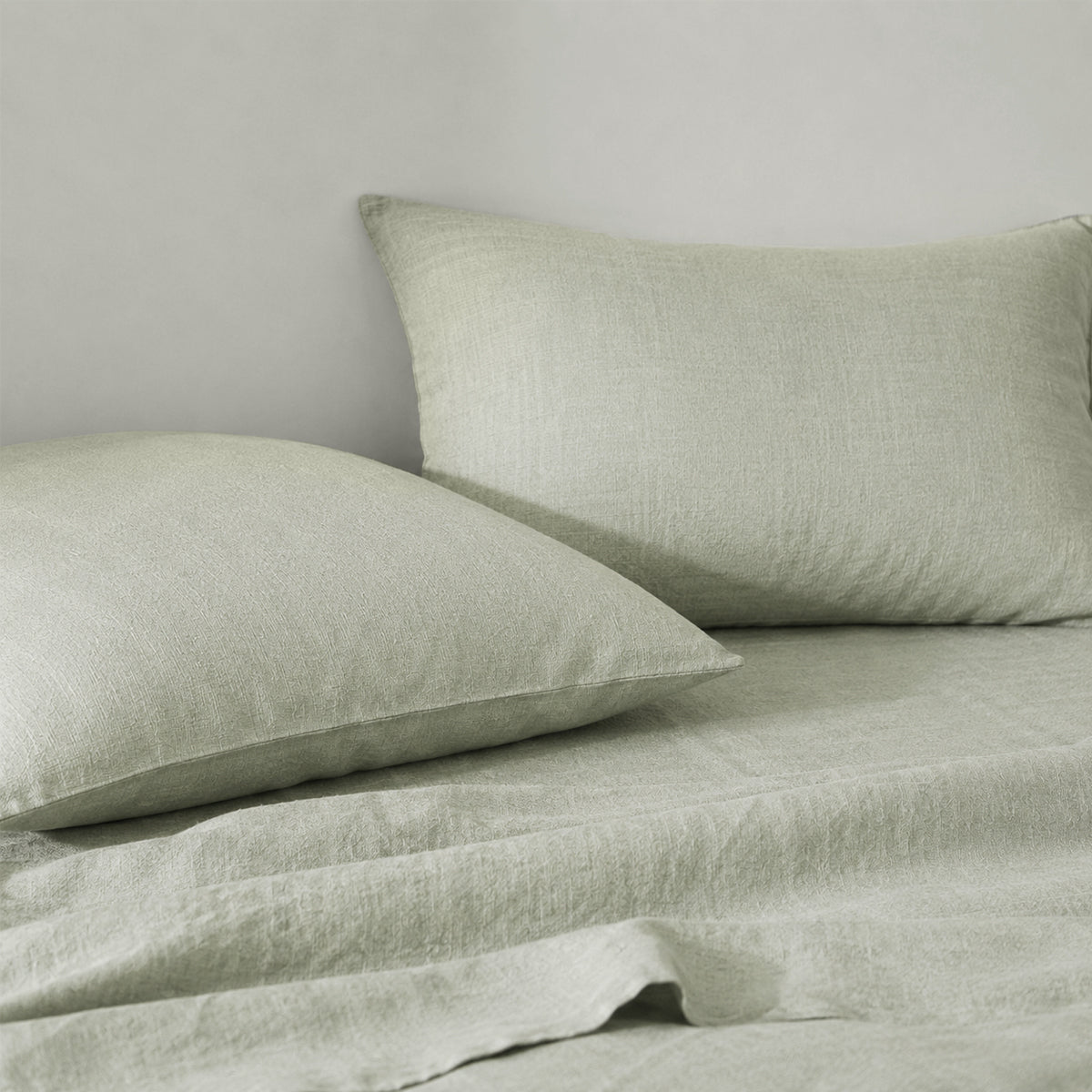 Drap housse lin lavé vert amande ADELE 180x200x40