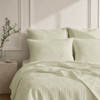 Parure + taies 65x65 lin lavé vert amande ADELE 240x220+2(65x65)