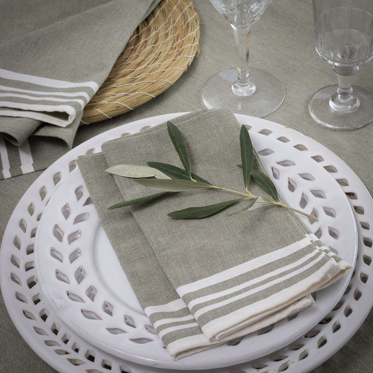 Nappe + 10 serviettes coton 180x400 MAHDIA - vert olive