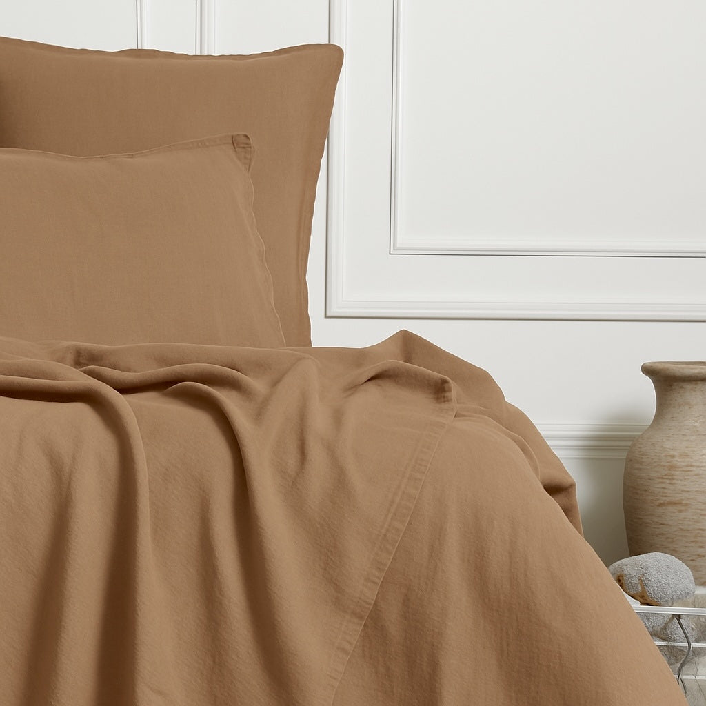 Parure + taies 65x65 lin lavé noisette CAMILLE - 240x220+2(65x65) cm